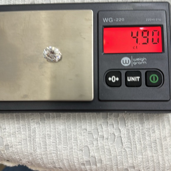 4.90 carat moissanite - Picture 4 of 5